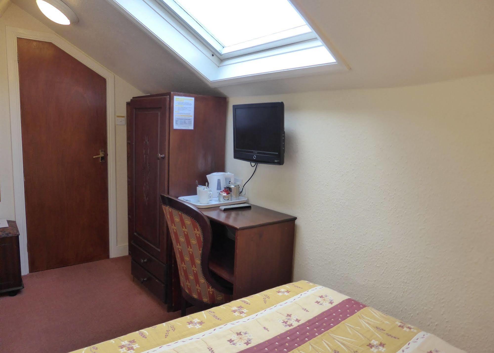 May Cottage B&B Bowness-on-Windermere Esterno foto