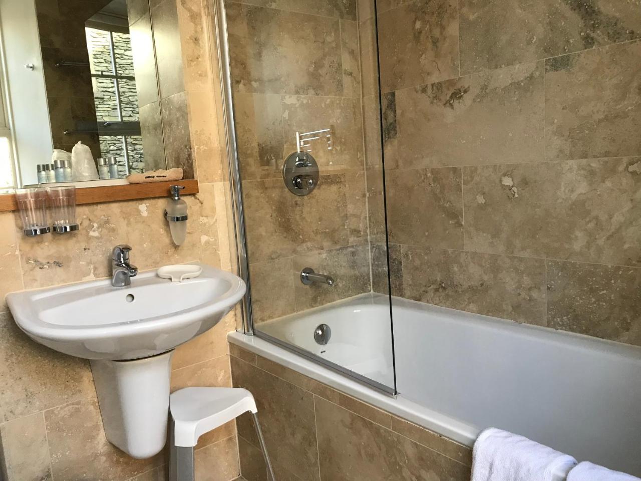 May Cottage B&B Bowness-on-Windermere Esterno foto